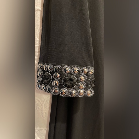 Tiana B Women's Shift Dress Black Beaded Cuffs & Hem Cocktail Size 12 - Picture 4 of 7